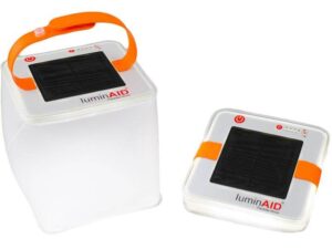 Eine Solarlampe mit der Beschriftung luminaid