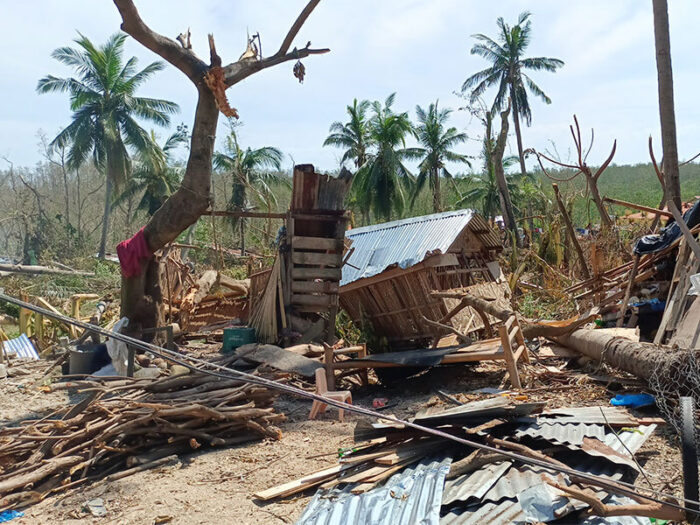 Zerstörung nach dem Taifun Rai in den Philippinen